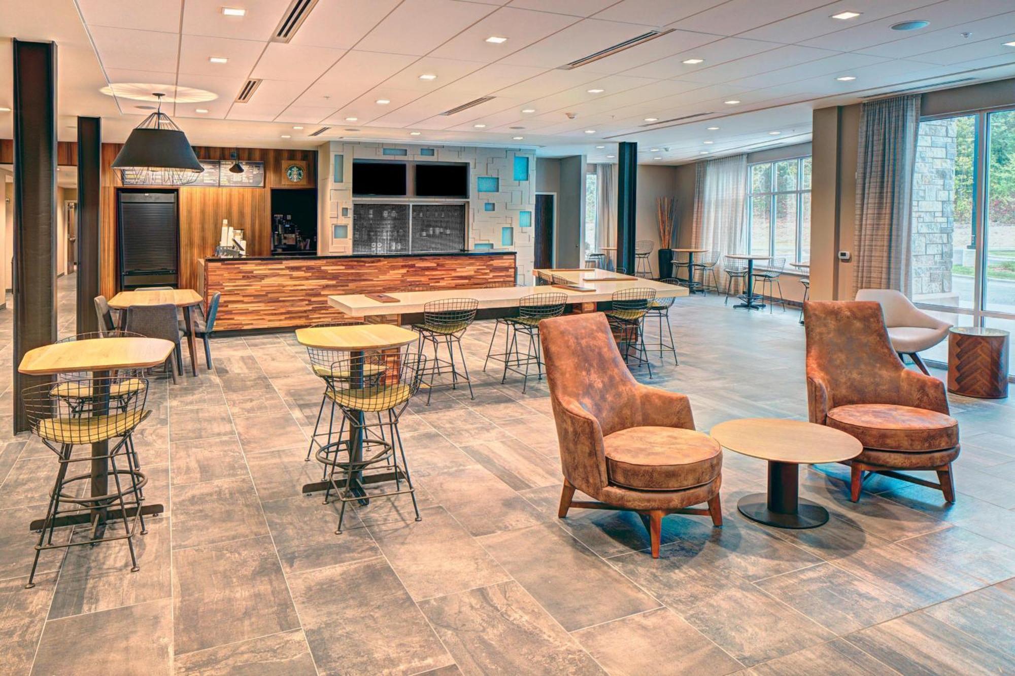 Courtyard By Marriott Appleton Riverfront Экстерьер фото