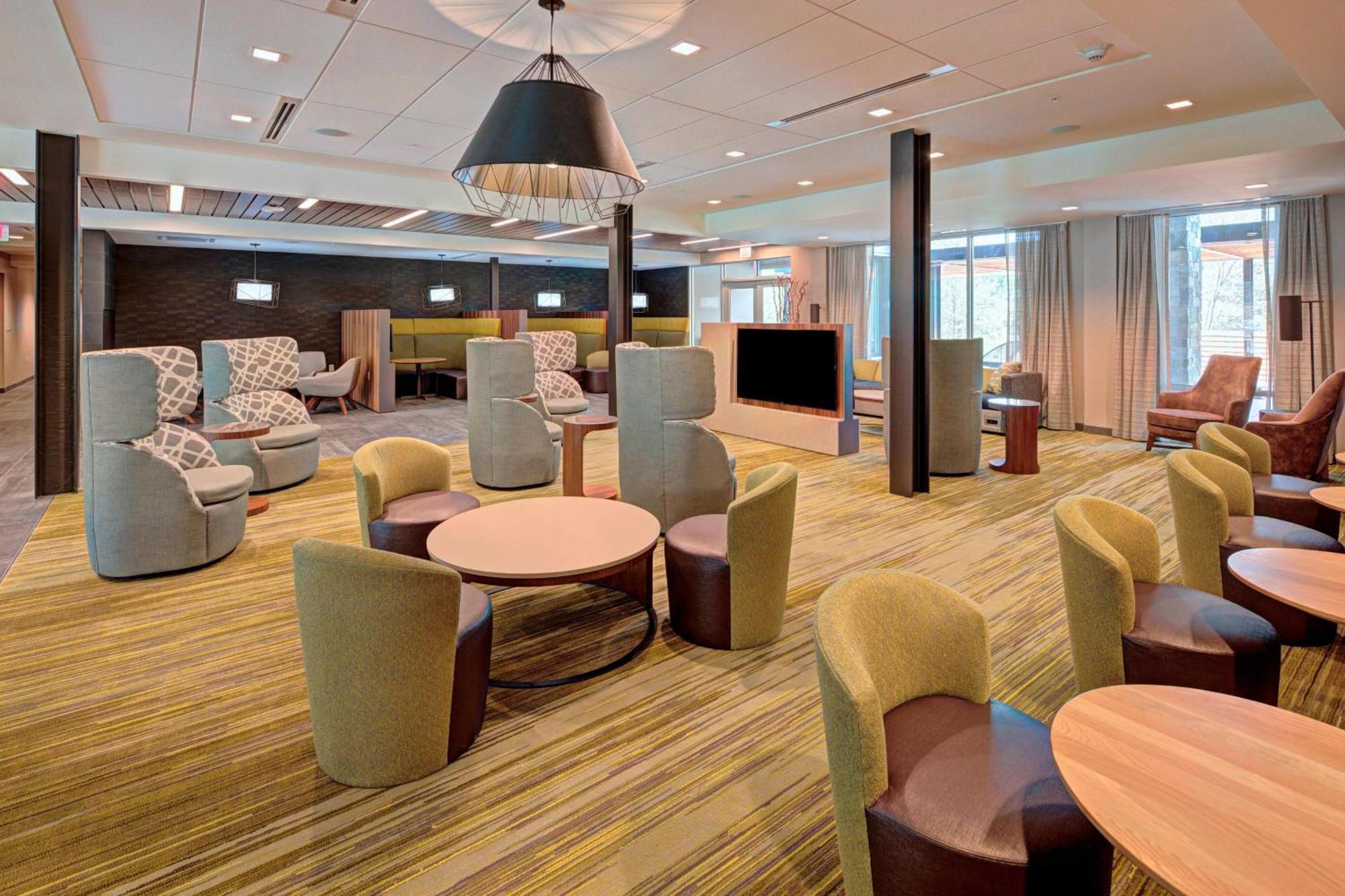Courtyard By Marriott Appleton Riverfront Экстерьер фото
