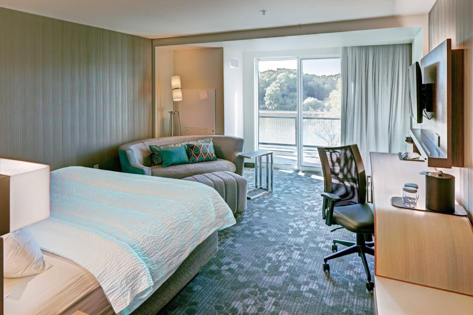 Courtyard By Marriott Appleton Riverfront Экстерьер фото