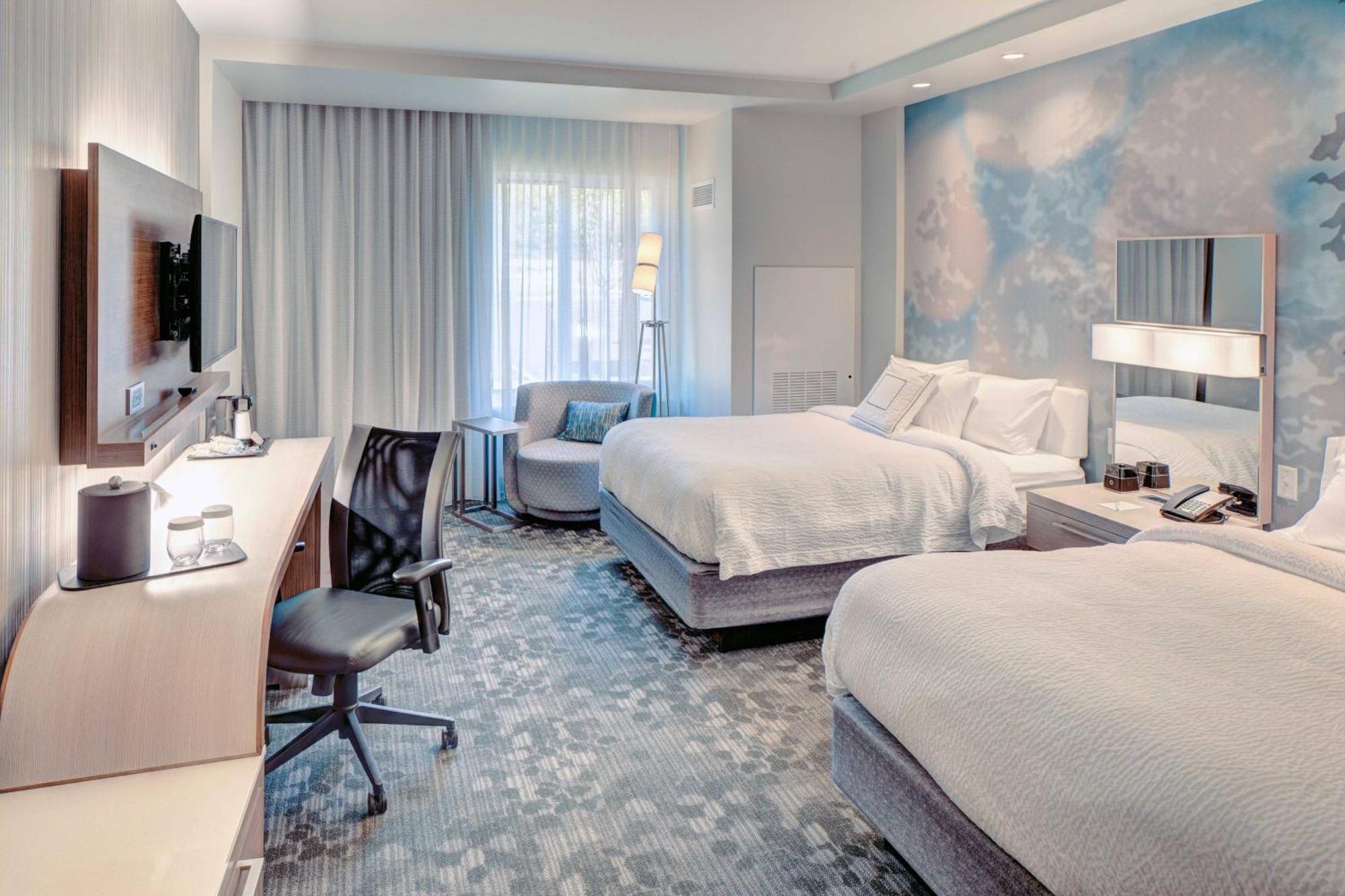 Courtyard By Marriott Appleton Riverfront Экстерьер фото