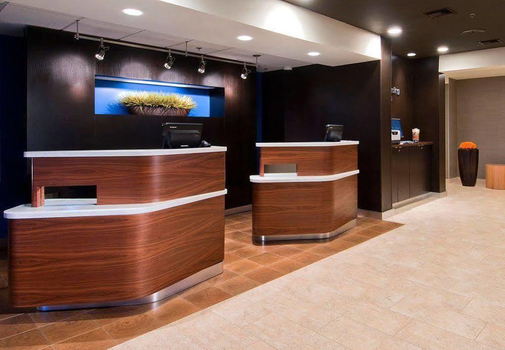 Courtyard By Marriott Appleton Riverfront Экстерьер фото
